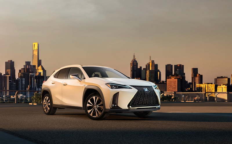 Несколько дней осталось до премьеры самого младшего кроссовера Lexus