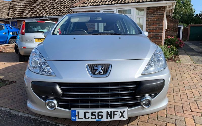 Запчасти для Peugeot 307