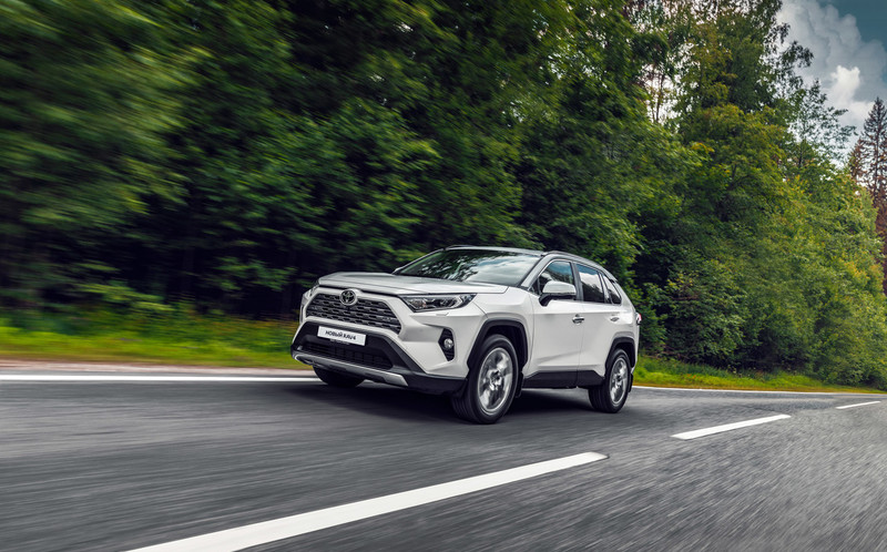 В октябре начнется выпуск новой Toyota RAV4